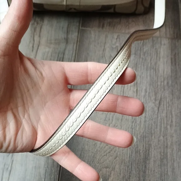 Coach Beige and White Crossbody Bag - Picture 5 of 16